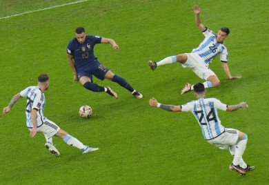 Bivši francuski defanzivac: Mbape ih je toliko istraumirao