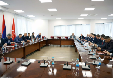 SNSD optužio koaliciju da ga koristi i krade ljude, partneri mu nisu ostali dužni