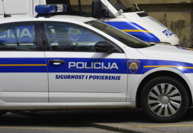 Masovno trovanje policajaca: "Povraćali su i padali u nesvijest po kancelarijama"