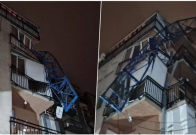 Olujni vjetar zabio kran u zgradu, stanari u šoku (FOTO)