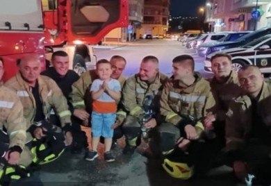 Mali heroj iz BiH! Dječak vidio požar, alarmirao vatrogasce i spasao komšije