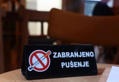 Zabrana pušenja prijeti da zatvori lokale! Ugostitelji: “NE MOŽEMO TJERATI GOSTE!”