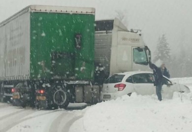 Sudar kamiona i citroena na Borjima