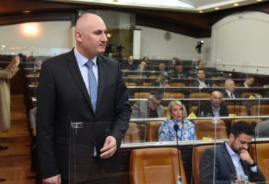 TOPIĆ: Mi smo obezbijedili pomoć penzionerima, a Stanivuković se kiti tuđim perjem