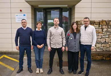 Dogovoreno iza leđa građana? Prvo hladni radijatori, pa papreno poskupljenje – Torbica uz Stanivukovića u Kistanju zapalio sumnje