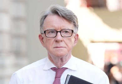 Lord Piter Mandelson pušten uz kauciju nakon hapšenja