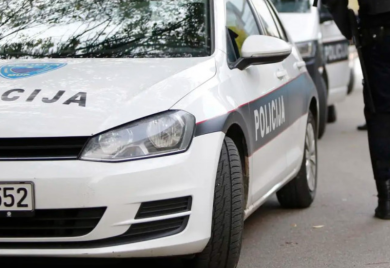 Incident na benzinskoj pumpi: Potukla se dva muškarca, jedan uboden nožem u stomak