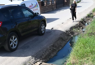 Izlila se septička u banjalučkom naselju, izlaze zmije i miševi