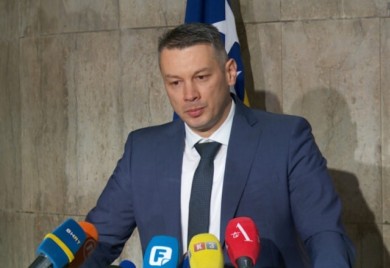 Nešić poručio Čampari: Neće biti rata u BiH