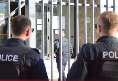 Nova drama na KiM: Funkcioneri privedeni na razgovor