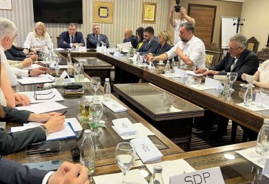 U Sarajevu novi sastanak vlasti: Dogovor ili raspad koalicije?