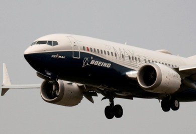 "Boing 737" završio u jezeru