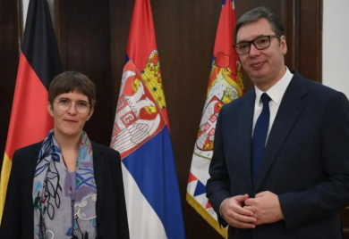 VUČIĆ: Srbija nastavlja da promoviše politiku mira i dijaloga