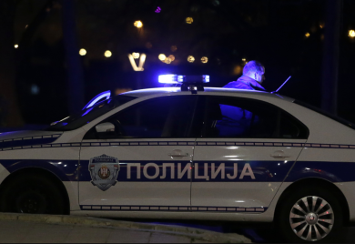 Zatražile čašu vode, a onda ukrale više od 20.000 evra