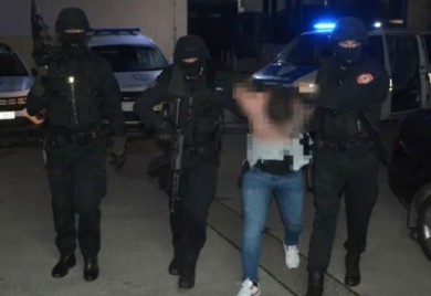 Staricu izbo nožem 24 puta! Mladić (18) iz BiH priznao ubistvo svoje bake
