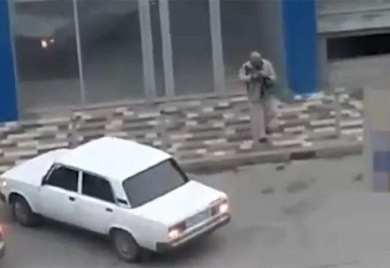 Pucnjava u blizini tržnog centra: Ima mrtvih (VIDEO)