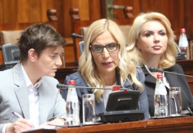 Brnabić pozvala građane na oba skupa i „Srbija protiv nasilja“ i „Srbija nade“