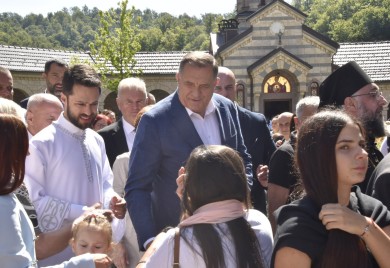 Dodik u manastiru Osovica na obilježavanju praznika Presvete Bogorodice Trojeručice