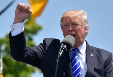 Demokrate zabrinute, Tramp opasno prijeti Harisovoj