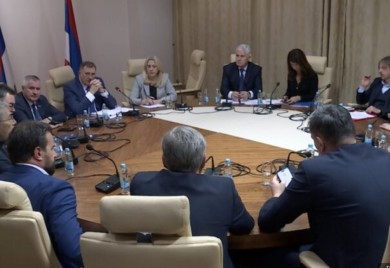 Uvijek “na tankim nogama”: Zašto su politički dogovori u BiH nestabilni?