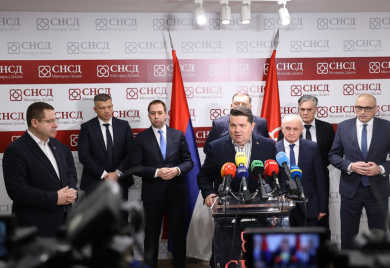 Vladajuća koalicija: Razbićemo ih u paramparčad