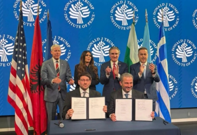Spor oko uvoza LNG-a u BiH: FBiH tvrdi da Kabiri nema ovlaštenje, Dodik čestitao