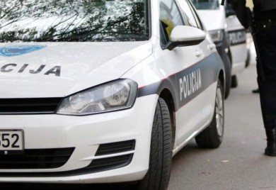 Težak sudar tri vozila: Jedna osoba poginula u jutarnjim časovima