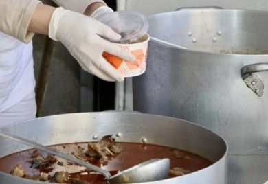 Poslanici traže da se spriječi bacanje hrane