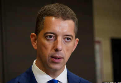Marko Đurić napadnut na ulici dok je šetao sa maloljetnim kćerkama