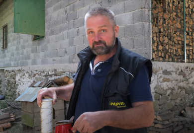 Napustio državnu službu i pobjegao u šumu