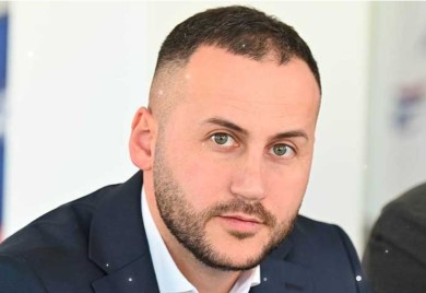 DNS Bijeljina podržava opoziv gradonačelnika Petrovića