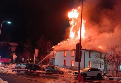 Izgorjela džamija u Brčkom