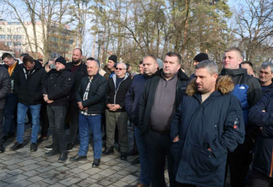 PROTEST MLJEKARA u Banjaluci: Ovo su njihovi zahtjevi, a odlučiće Skupština pod vedrim nebom