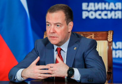 MEDVEDEV: Upumpavanje oružja u Ukrajinu prijeti globalnom nuklearnom katastrofom