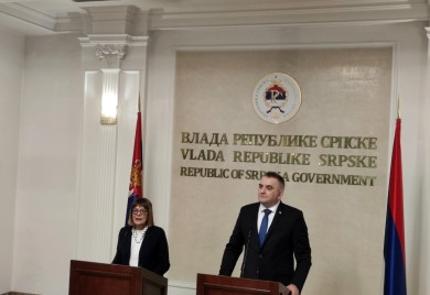 Minić: priča o vraćanju spomenika Ferdinandu početak predizborne kampanje