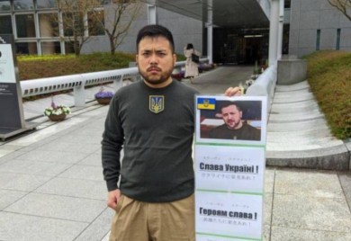 Privukao najviše pažnje: Student na dodjelu diploma došao kao Zelenski FOTO