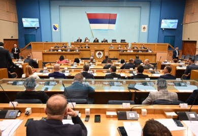 Narodna skupština RS: Po hitnom postupku o Ustavnom sudu BiH i vetu Cvijanovićeve
