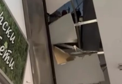 Dramatične scene u tržnom centru u Zemunu nakon što se obrušila krovna konstrukcija
