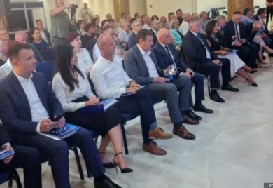 Sindikat predložio novi dokument! Mišićeva: Platu obračunavati u odnosu na stručnu spremu