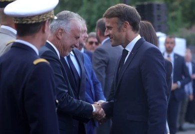 Politički haos u Francuskoj: Makron odbio imenovati lijevog premijera, prijeti se i opozivom