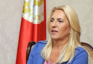 CVIJANOVIĆ: "Šarović priča ludosti nadajući se da će tako oprati svoju podaničku političku biografiju"