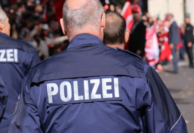 NJEMAČKA: Policija pretresla jahtu ruskog biznismena Usmanova