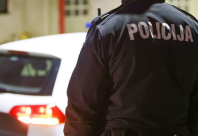 Policija objavila detalje: U pucnjavi ranjen maloljetnik, pištolj pronađen u potkrovlju