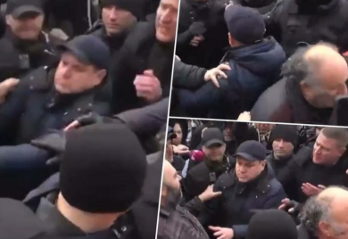 Sukob opozicije i policije u Moldaviji: Okupljeni na trgu uzvikuju “Rusija”, “Rusija” (VIDEO)