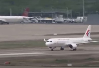 Poletio prvi kineski putnički avion domaće proizvodnje