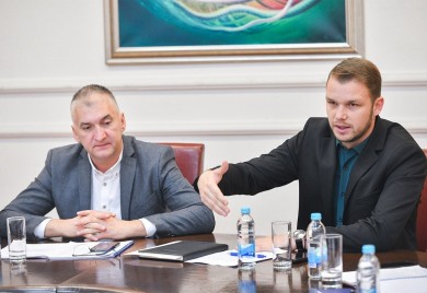 Čudić tvrdi da je Stanivuković verbalno napao Šukala