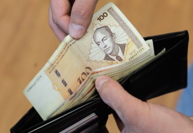 Počela isplata plata prosvjetarima u Srpskoj