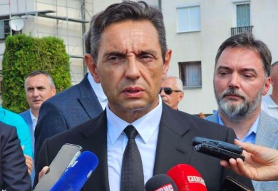 Vulin na Palama o “jedinstvu Srba iz svih država”, Konakoviću i zabrani ulaska u Srbiju: Na listi su brojni kriminalci iz Sarajeva koji su ugledni i opasni