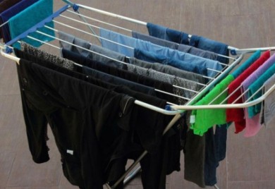 Trikovi pomoću kojih ćete brzo osušiti veš tokom hladnih zimskih dana