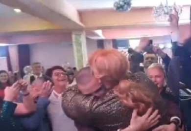 Ćana zapalila Derventu: Upala na proslavu 18. rođendana (VIDEO)